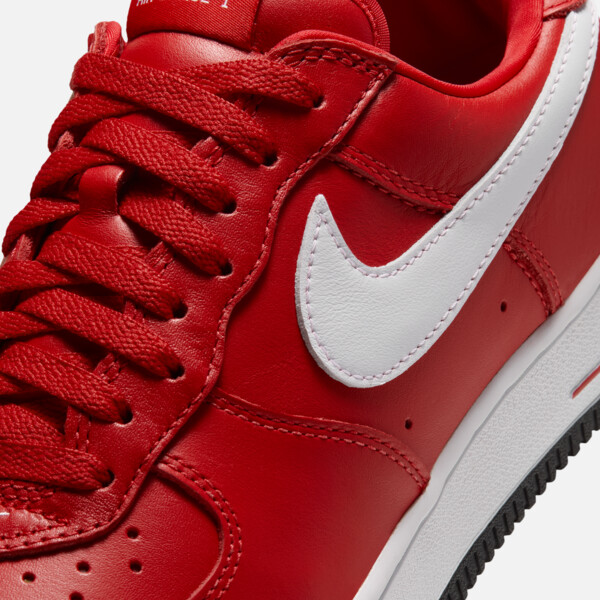 Victor Victor x Nike Air Force 1 Low “University Red” (IV3238-600) Erscheinungsdatum Victor Victor x Nike Air Force 1 Low “University Red” (IV3238-600) Erscheinungsdatum