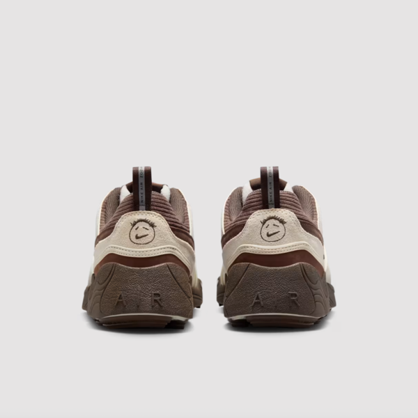 Travis Scott x Nike Zoom Field Jaxx 