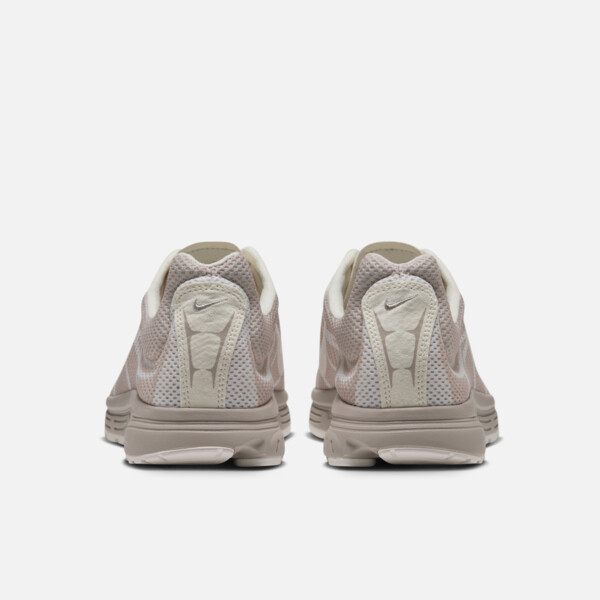 Nike Zoom Streak 3 "Cream Sail" (IQ8020-200) Release Date