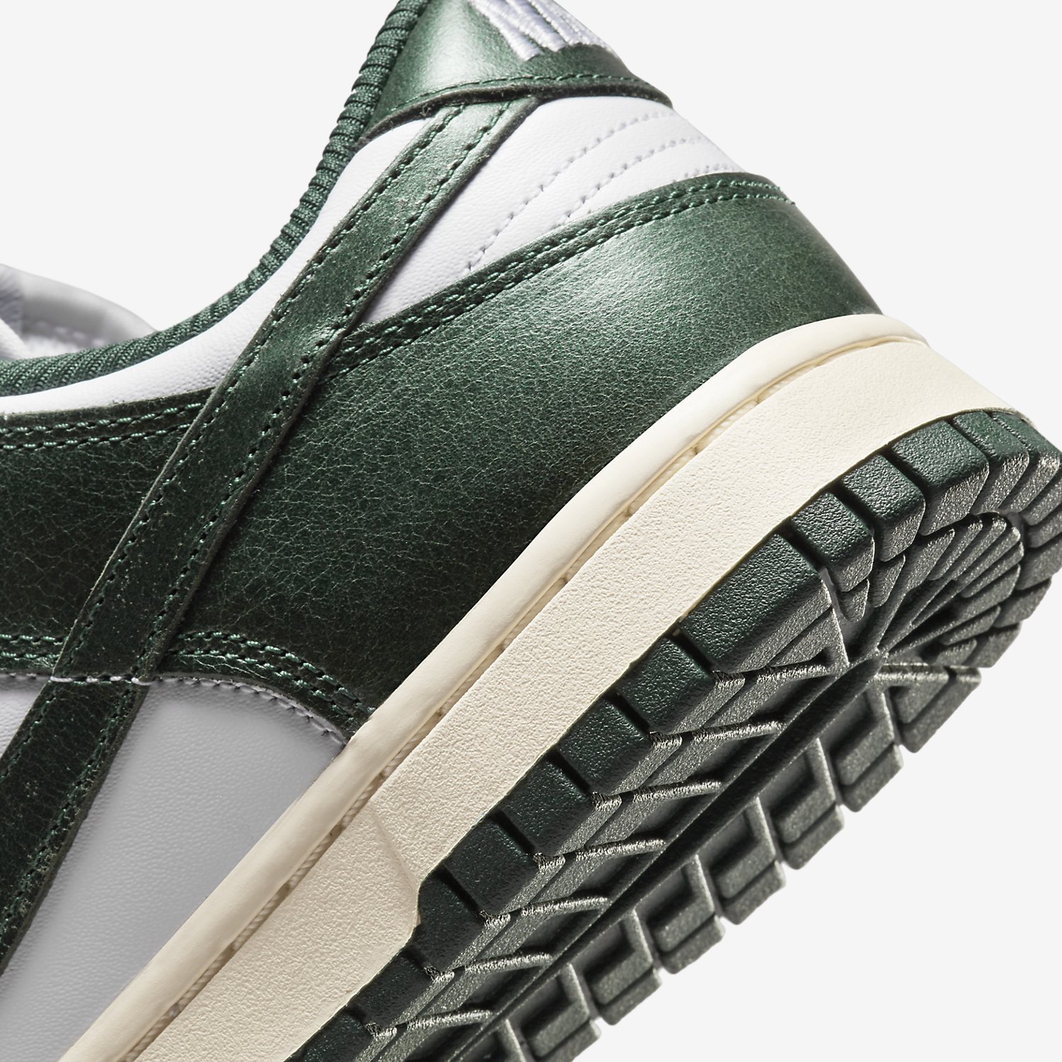 Nike Dunk Low "Vintage Green" Official Images Sneaktorious