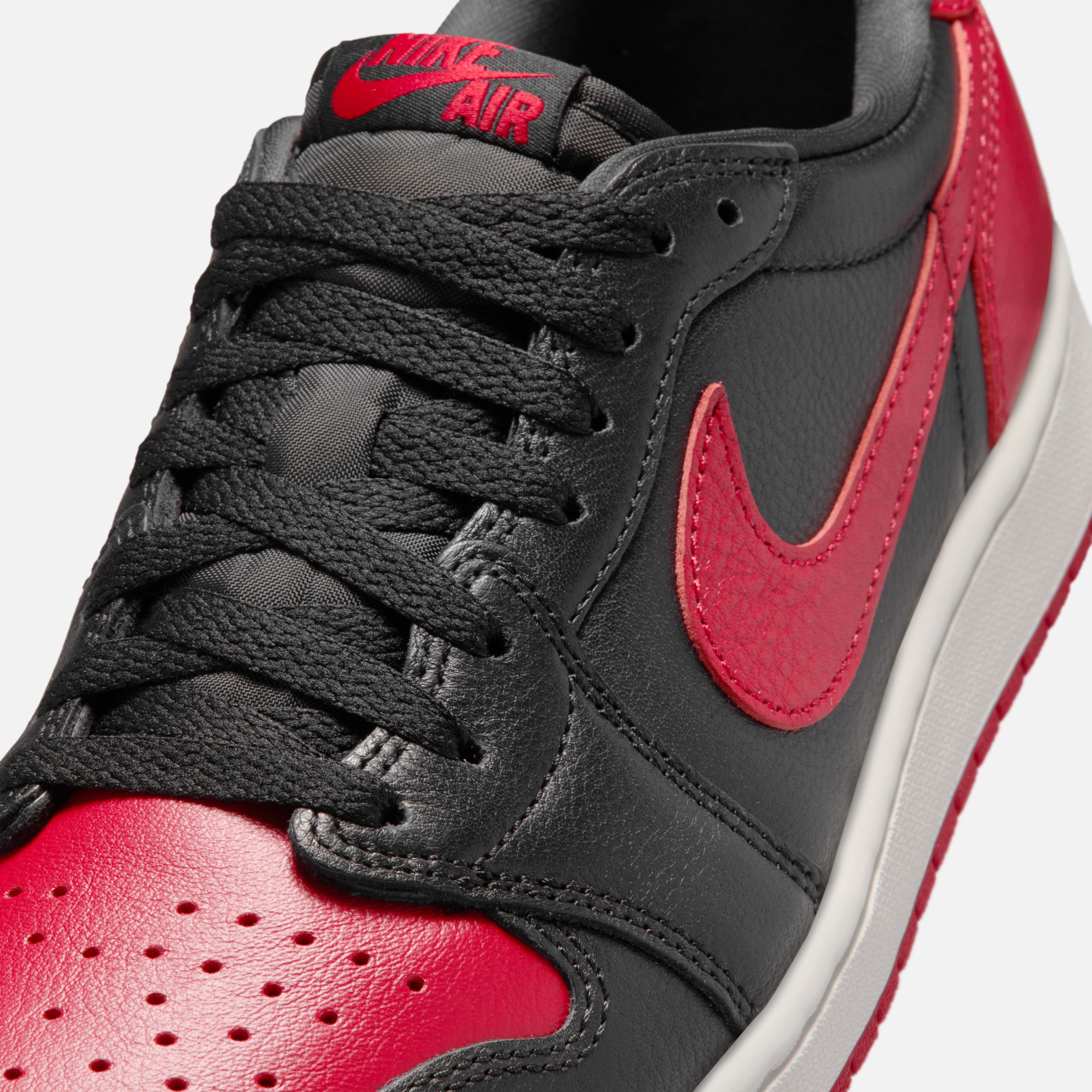 Air Jordan 1 Low Banned
