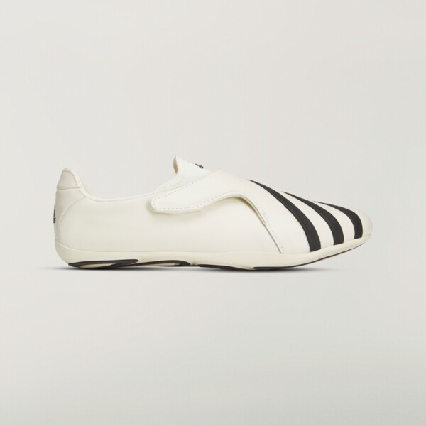 Pharrell x adidas Vario Flat Earther "Core Black" (KI7668) Release Date