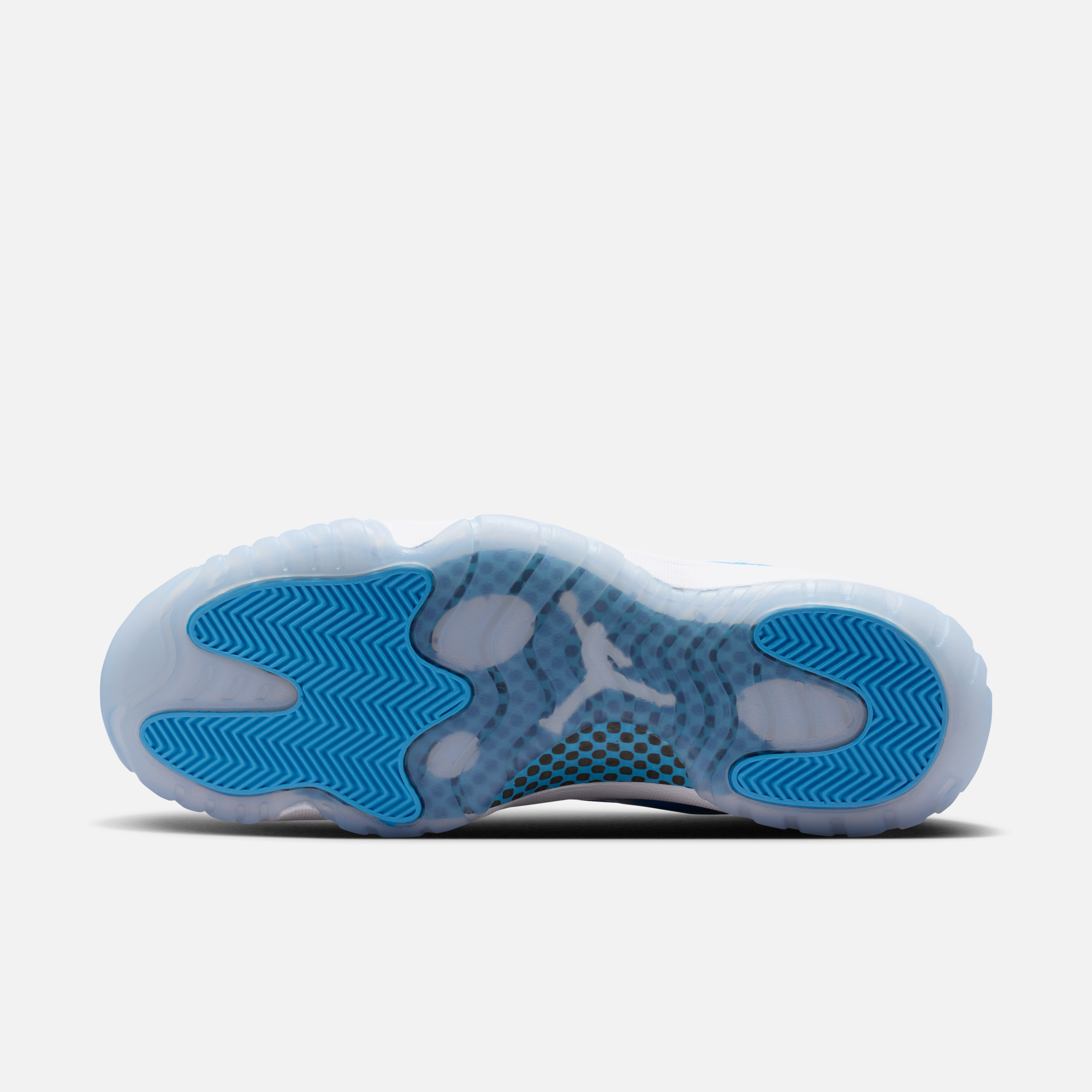 Air Jordan 11 Low “UNC”