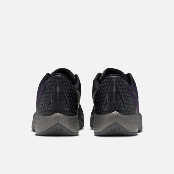 Nike Twelve Time "Nightmare" (IM4164-500) Erscheinungsdatum