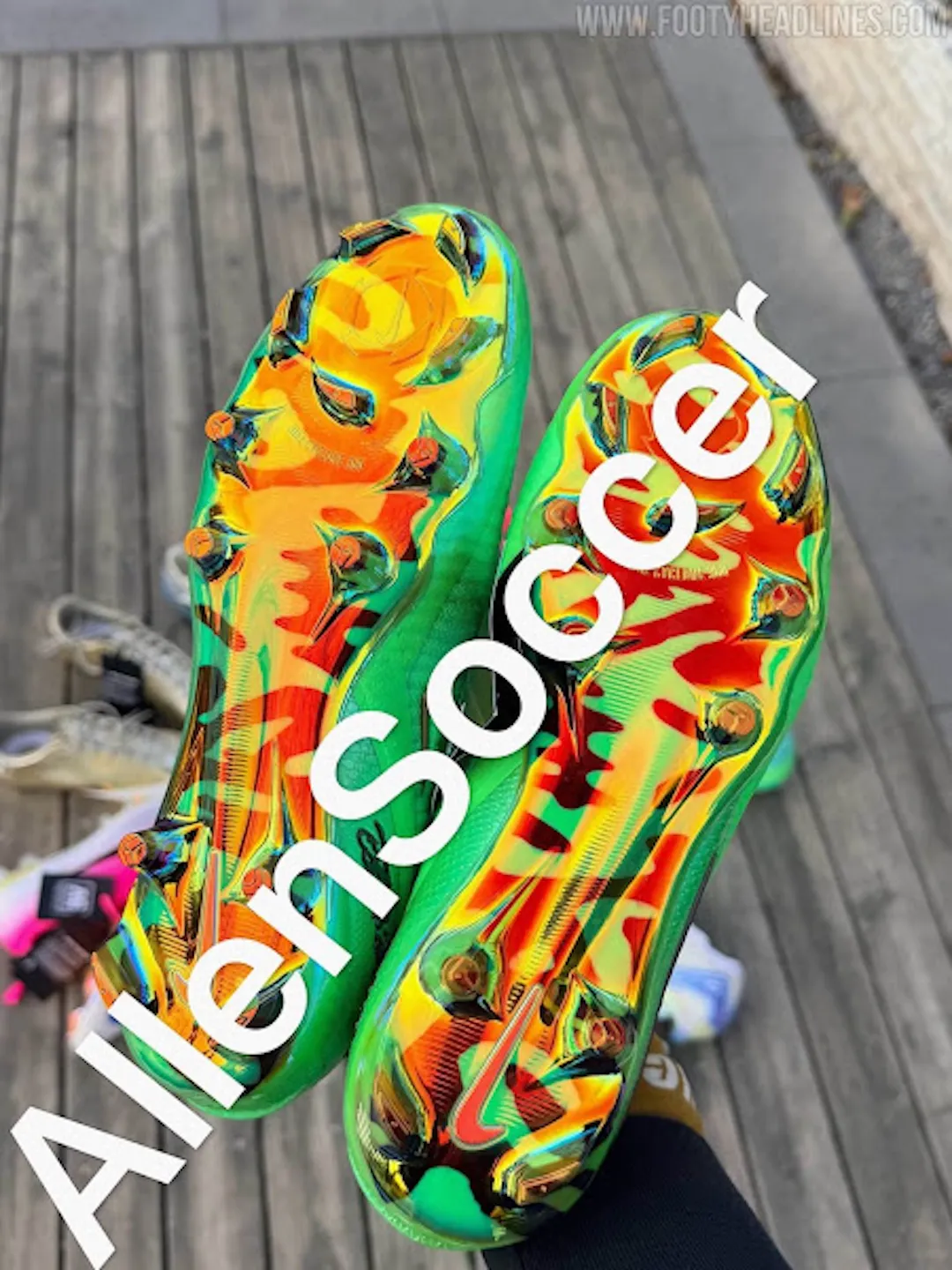 Travis Scott x Nike Phantom 6 Cleat