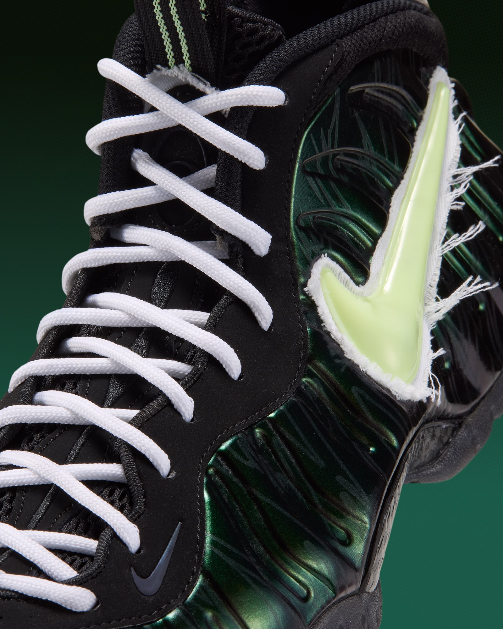 Nike Air Foamposite Pro "Oregon Mummy Duck"