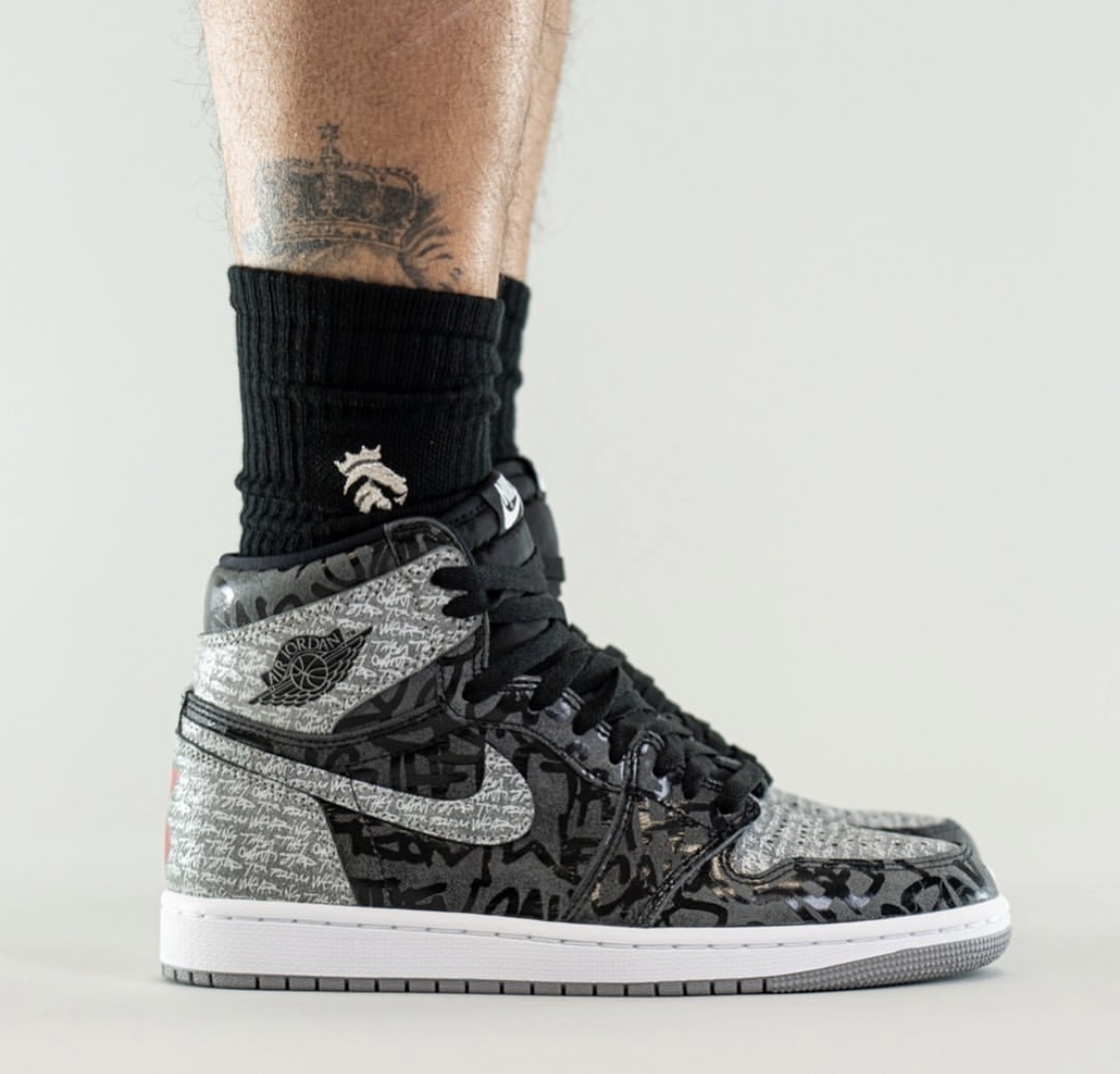 Air Jordan 1 High OG 'Rebellionaire' 555088-036