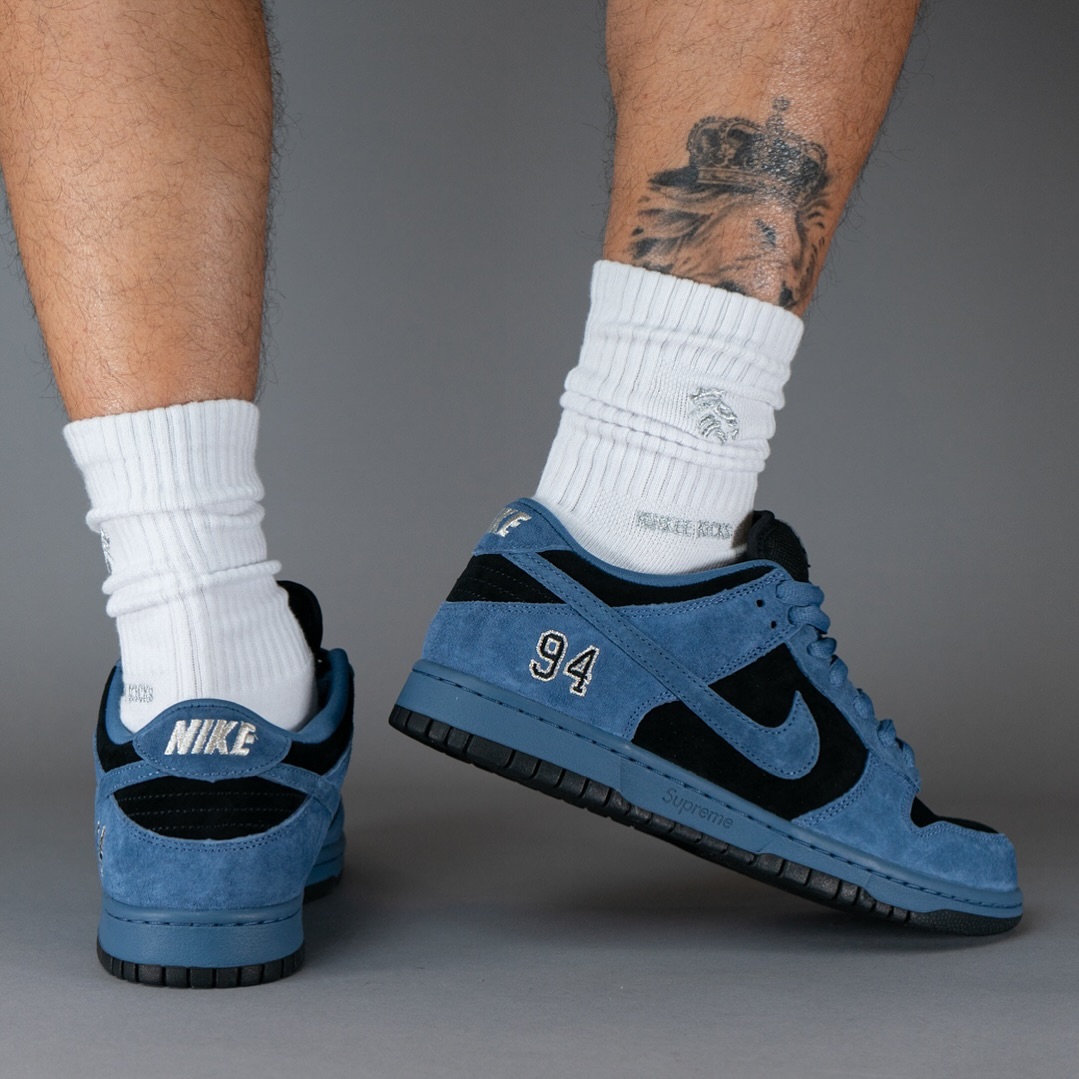 靴 Nike SB Dunk Low Supreme Ocean Fog US9 Size 11.5 Nike Supreme x Dunk SB Low Ocean Fog In Hand | eBay