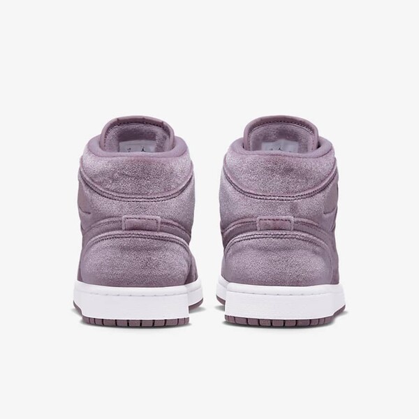Air Jordan 1 Mid "Purple Velvet" (W) (DQ8397-500) Erscheinungsdatum Air Jordan 1 Mid "Purple Velvet" (W) (DQ8397-500) Erscheinungsdatum