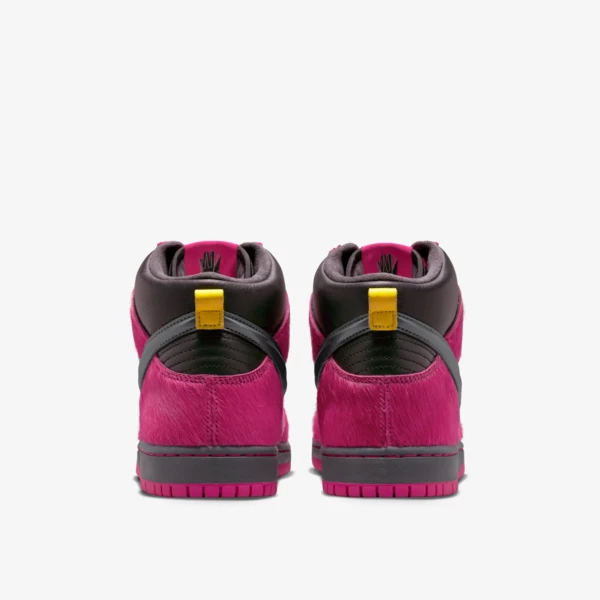 Run The Jewels x Nike SB Dunk High "4/20" (DX4356-600) Erscheinungsdatum Run The Jewels x Nike SB Dunk High "4/20" (DX4356-600) Erscheinungsdatum