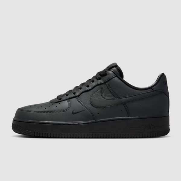 .SWOOSH x Nike Air Force 1 Low "Triple Black" (HJ9348-001) Erscheinungsdatum