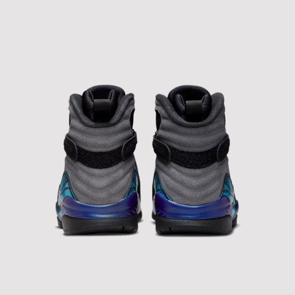 Air Jordan 8 