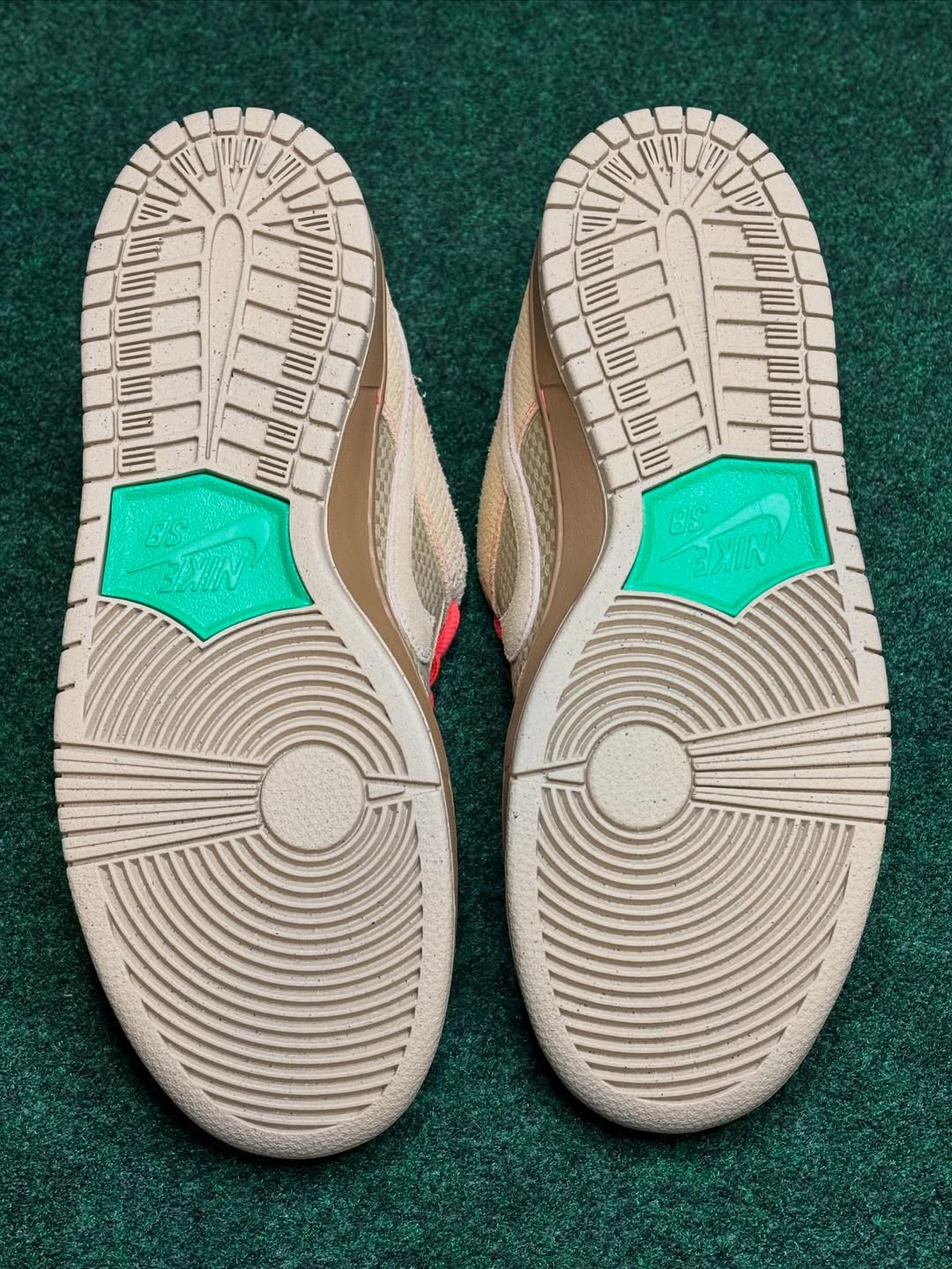 Nike SB Dunk Low "Som Tum"