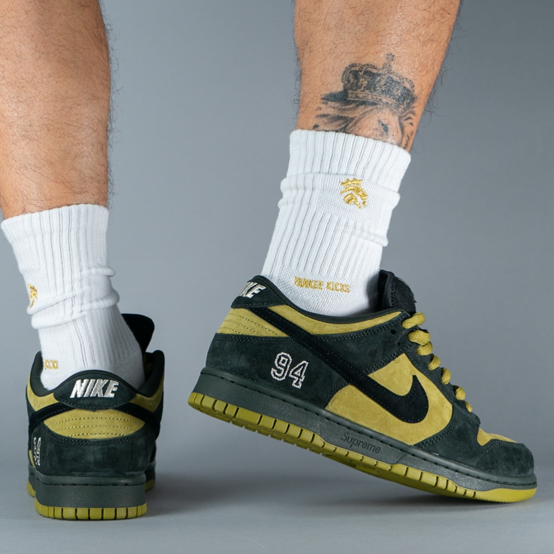 Supreme × Nike SB Dunk Low Camper Green Supreme x Nike SB Dunk Low Camper Green HQ8487-300 | SneakerFiles