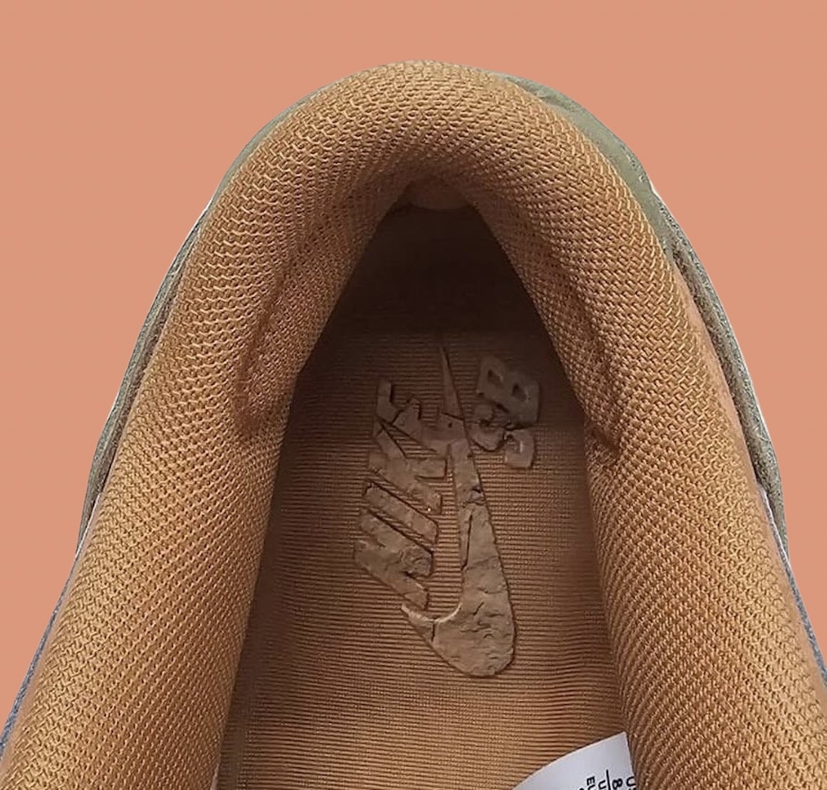 Nike SB Dunk Low "Trocadero Gardens" First Look Nike SB Dunk Low "Trocadero Gardens" First Look