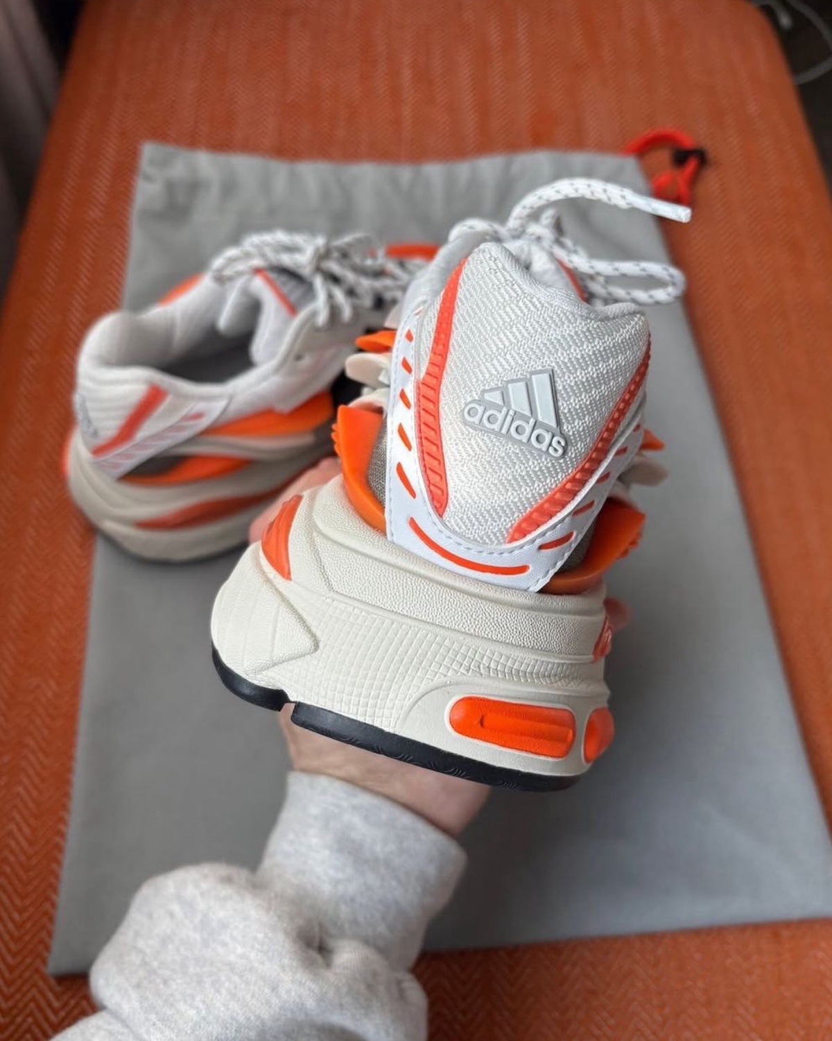 Supreme x Nike SB Dunk Low “Camper Green” Supreme x Nike SB Dunk Low “Camper Green”