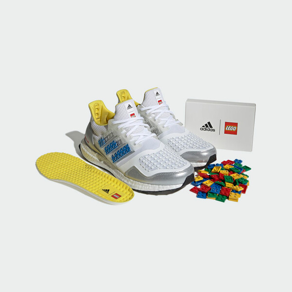 adidas Ultra Boost x Lego "DNA" (FY7690) Erscheinungsdatum