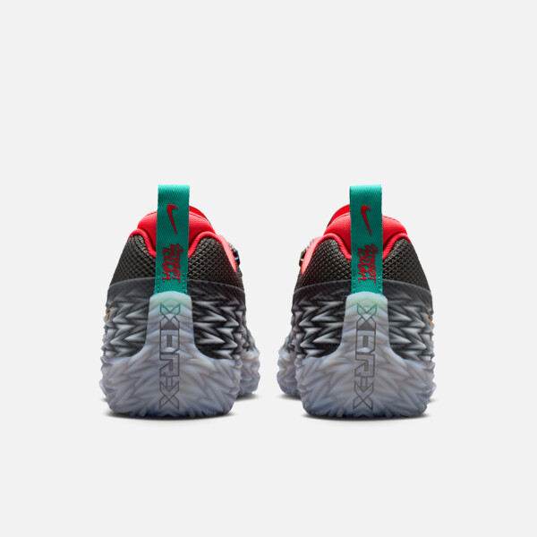 Nike ST Charge "Iron Grey" (IO8062-002) Erscheinungsdatum