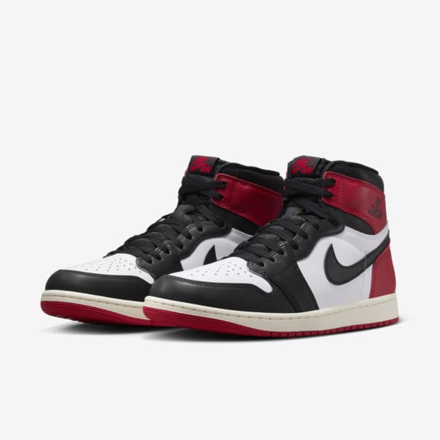 Air_Jordan_1_High_Black_Toe_Re