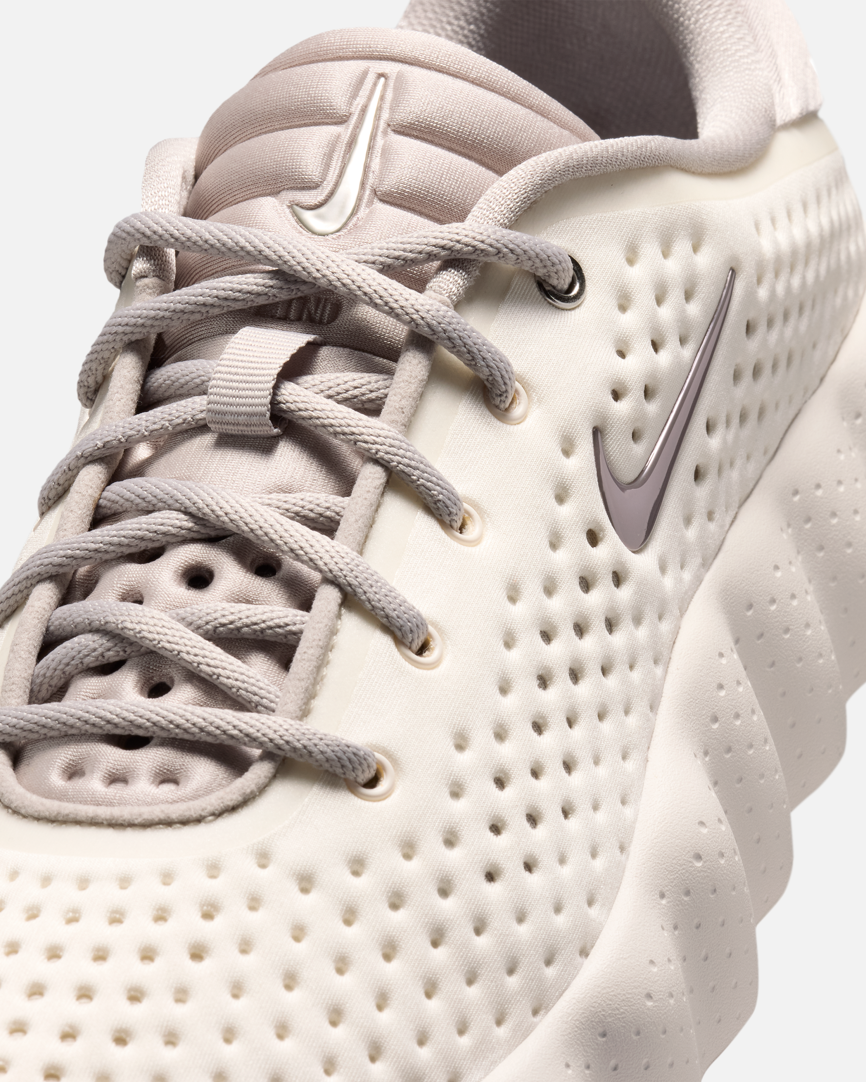 Nike Mind 002 Phantom Nike Mind 002 Phantom