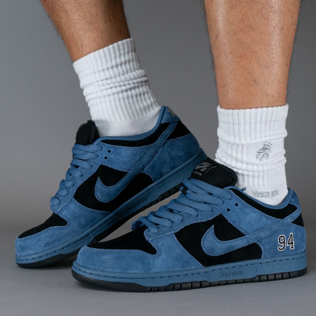 Supreme x Nike SB Dunk Low 