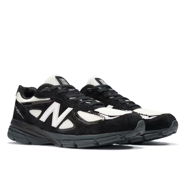 New balance triple hot sale black 990v4