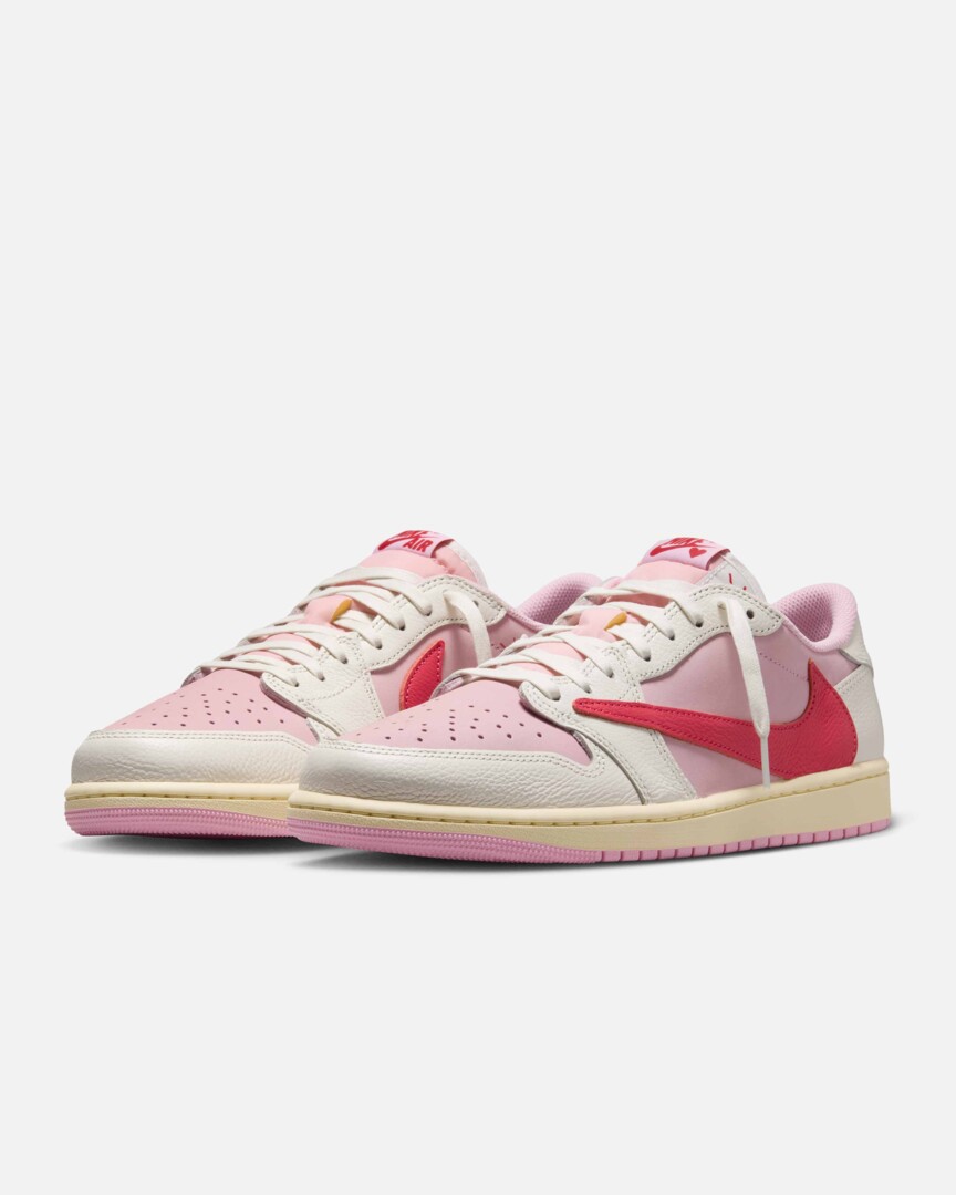 Travis Scott x Air Jordan 1 Low 