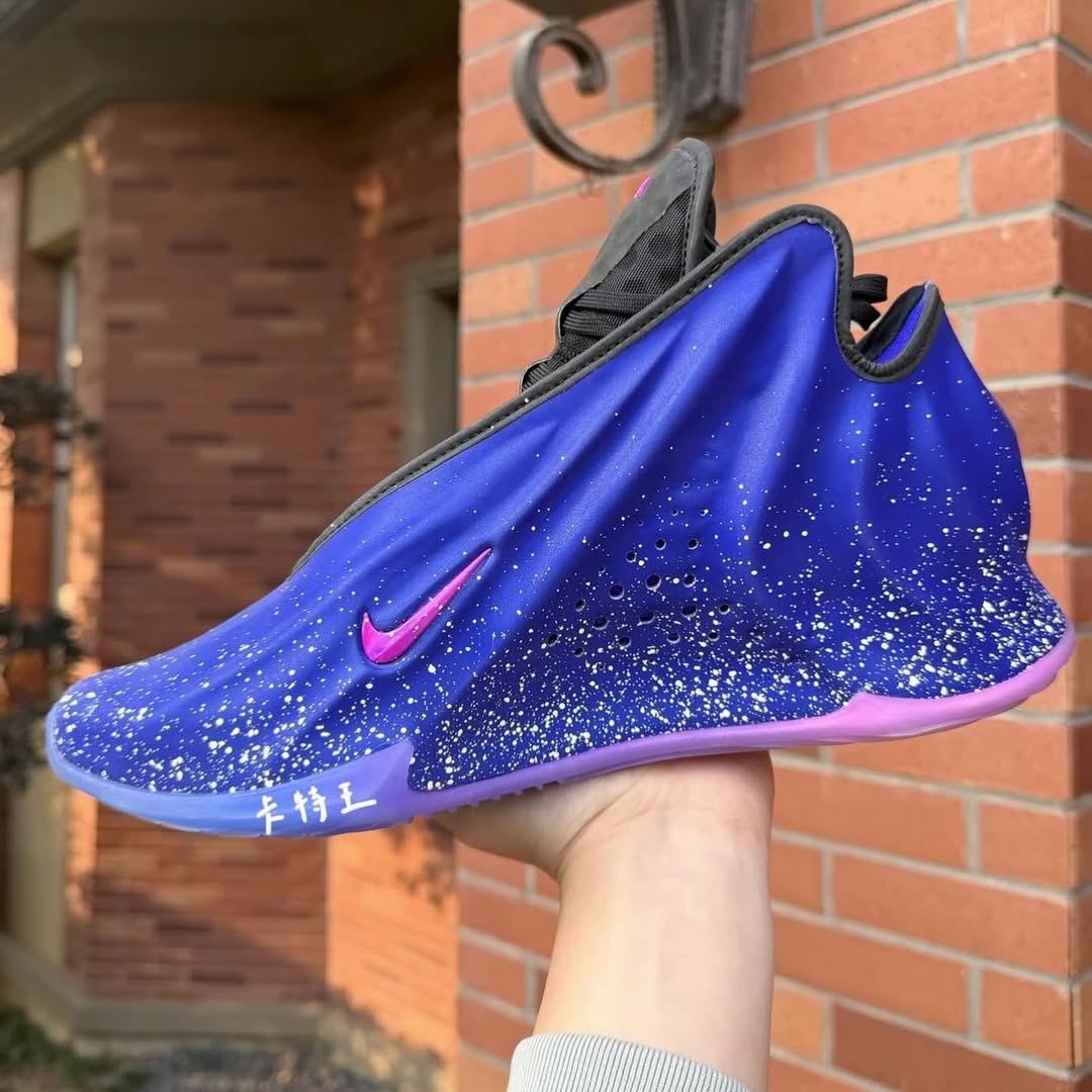 First Look at the Nike GT future galaxy in hand