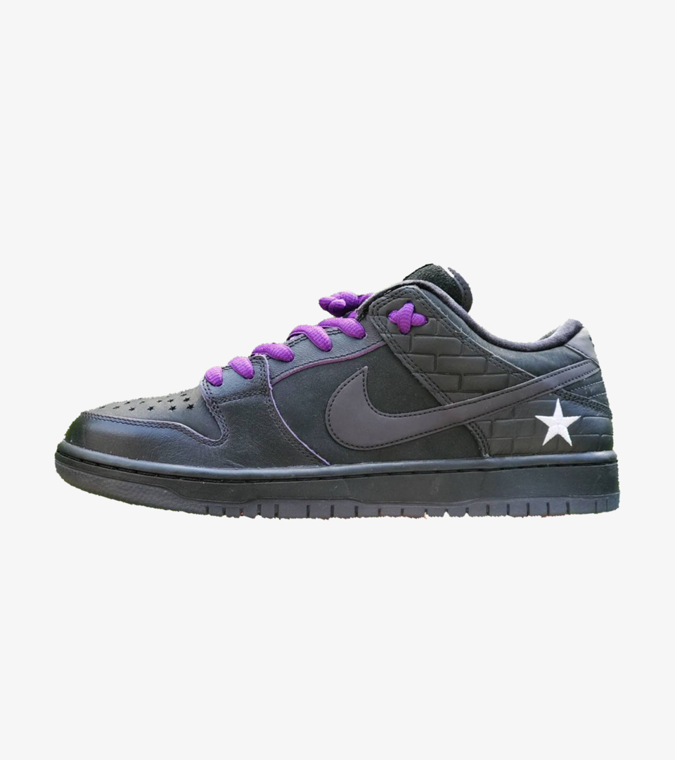 SneakerFiles.com on X: Familia x Nike SB Dunk Low 'First Avenue