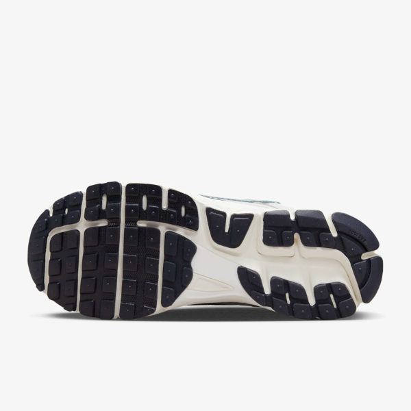 Nike Zoom Vomero 5 "Photon Dust" (W) (FD0884-025) Release Date