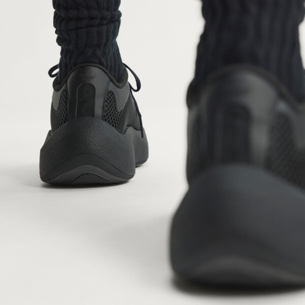 adidas Hyper Boost Euphoria "Triple Black" (LA6211) Release Date