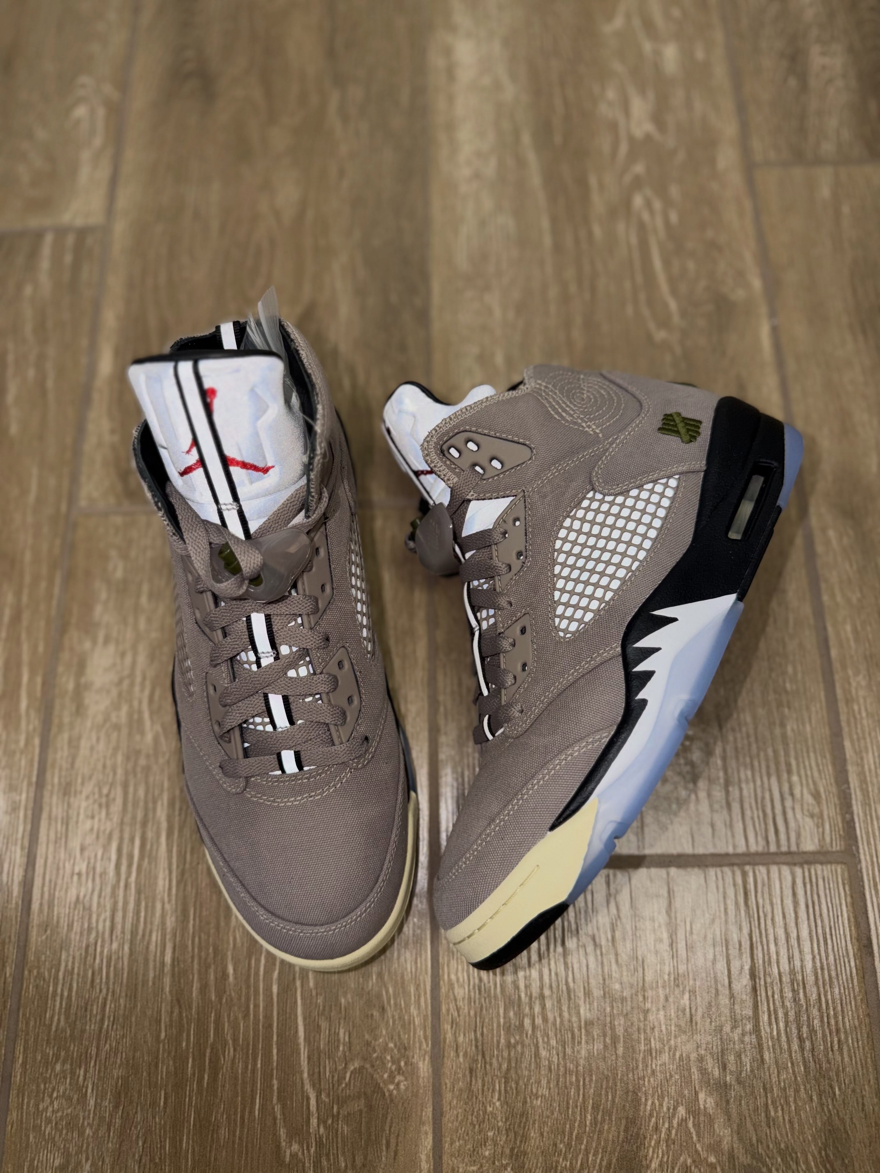 Undefeated x Air Jordan 5 "Moon Fossil"