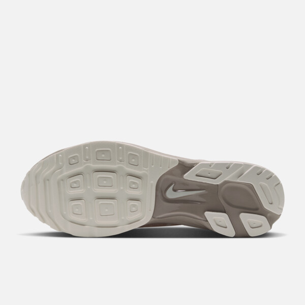 Nike Zoom Streak 3 "Cream Sail" (IQ8020-200) Release Date