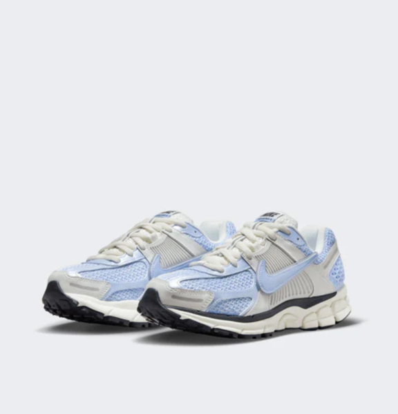 ◆正規品◆NIKE ZOOM VOMERO 5 BLUE TINT(W)◆関税込◆大人気◆ WMNS Nike Zoom Vomero 5 (Blue Tint/Black Platinum Tint) – Two 18