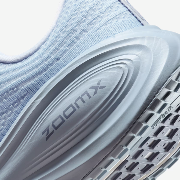 Nike Vomero Plus "Football Grey" (HV8150-004) Erscheinungsdatum