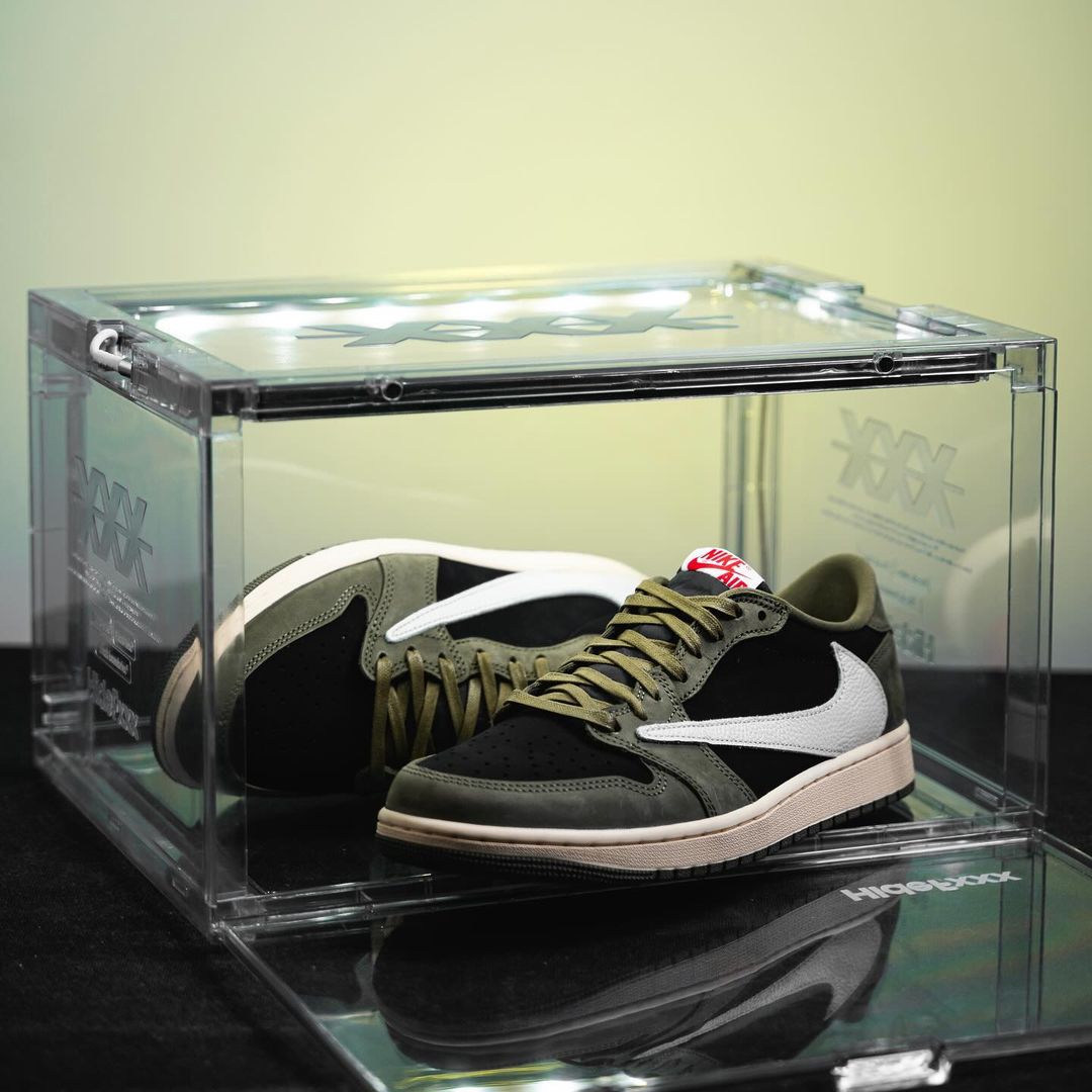 TIGHTBOOTH x Nike SB Dunk Low 7 TIGHTBOOTH x Nike SB Dunk Low 7