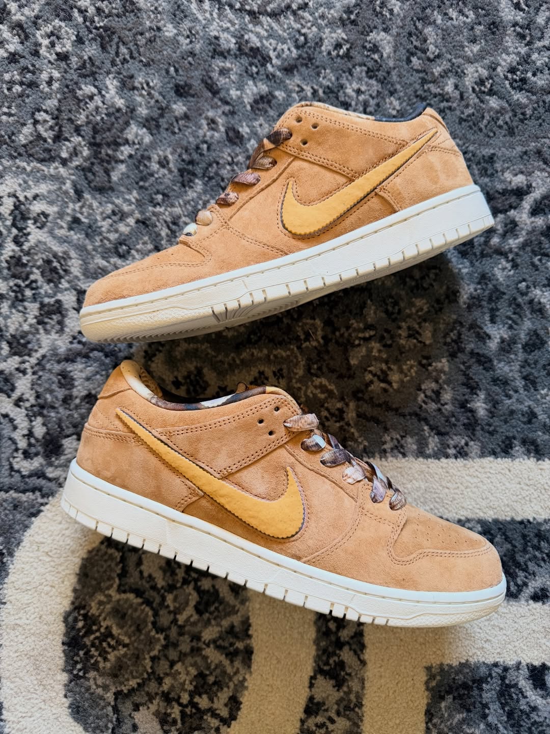 NOTE Manchester x Nike SB Dunk Low