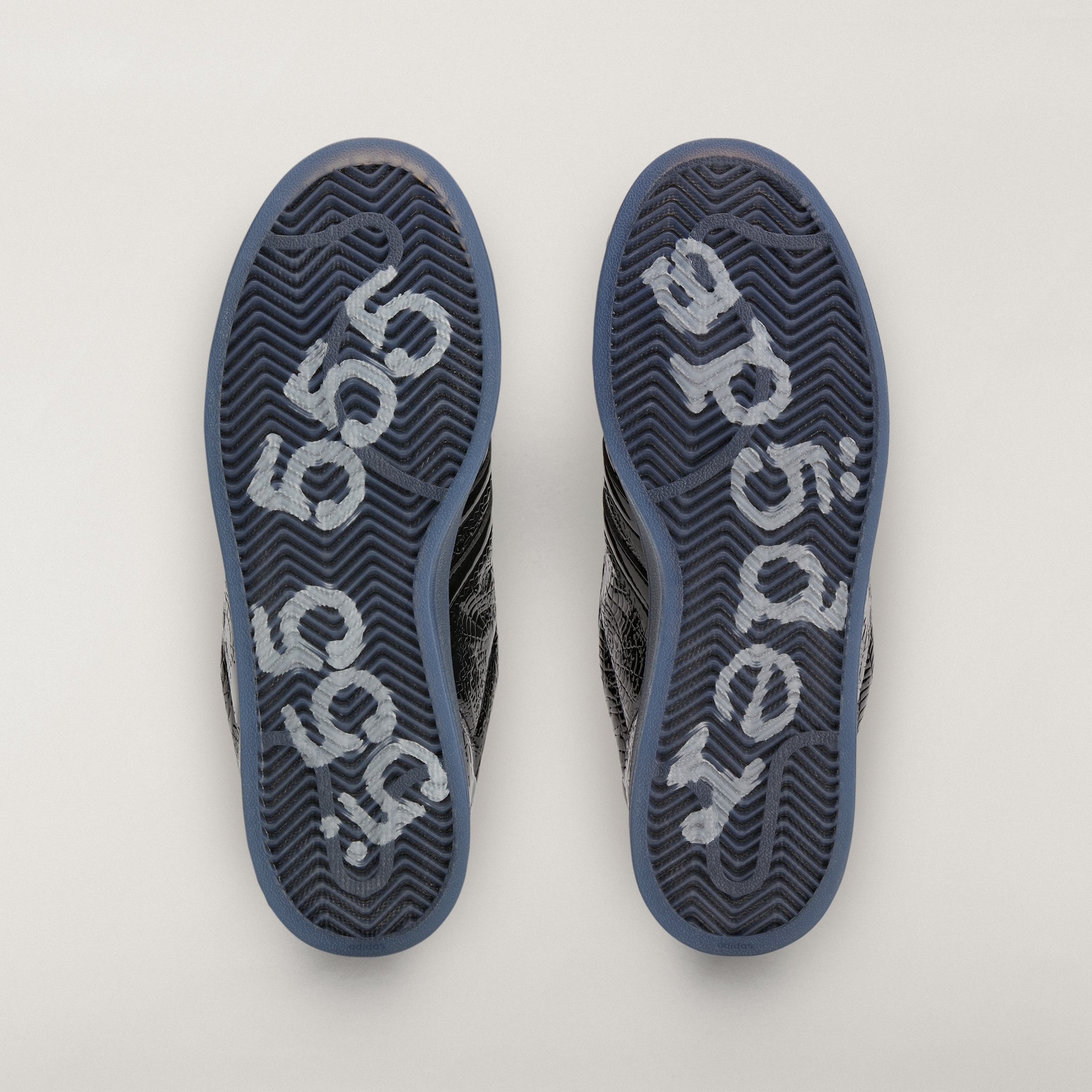 Sp5der adidas Superstar Black official look