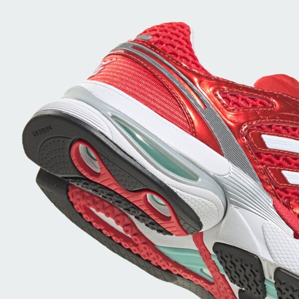 Coca Cola x adidas Adistar Control 5 "Red" (KH6895) Erscheinungsdatum
