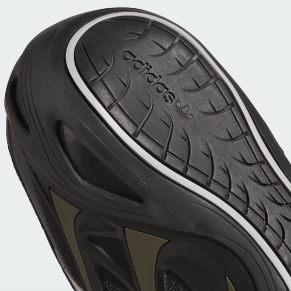 Bad Bunny x Mercedes AMG x Adidas Adi Racer GT Low "Sand" (HQ2570) Erscheinungsdatum Bad Bunny x Mercedes AMG x Adidas Adi Racer GT Low "Sand" (HQ2570) Erscheinungsdatum