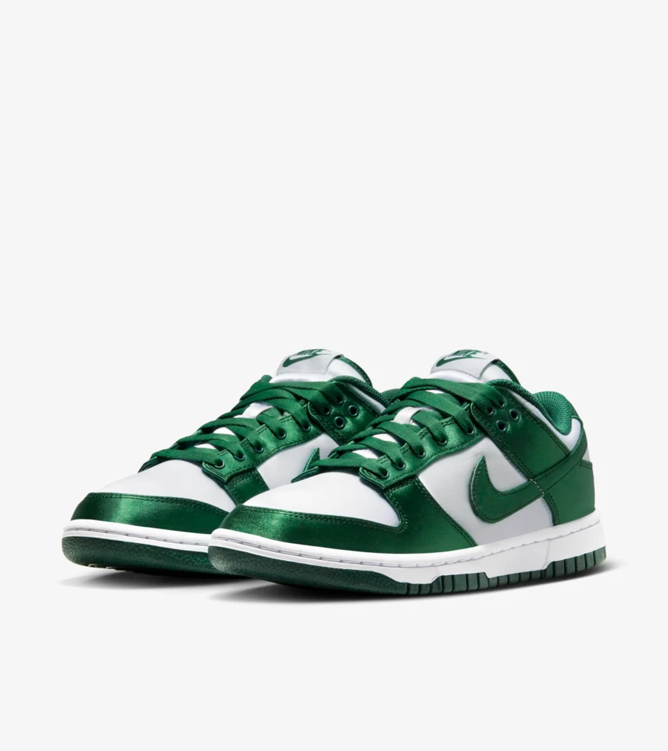 dunk low green and white