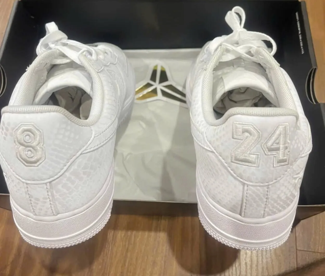 Close-up of the heel of the Kobe Bryant x Nike Air Force 1 Low with embroidered numbers 8 and 24