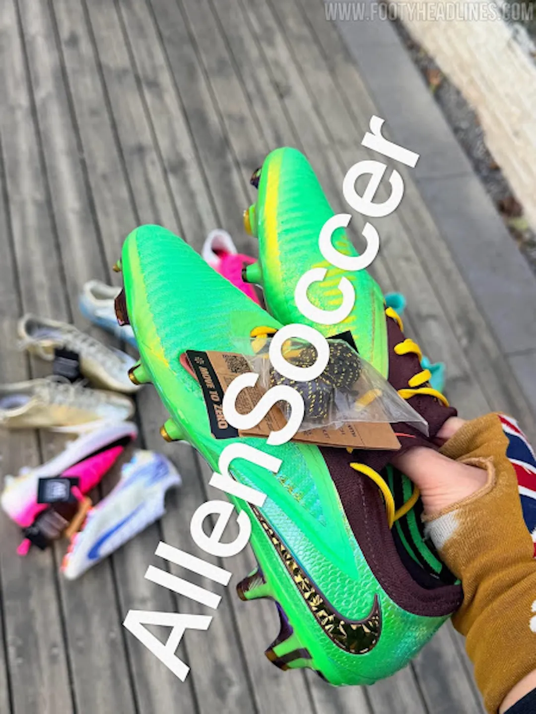 Travis Scott x Nike Phantom 6 Cleat