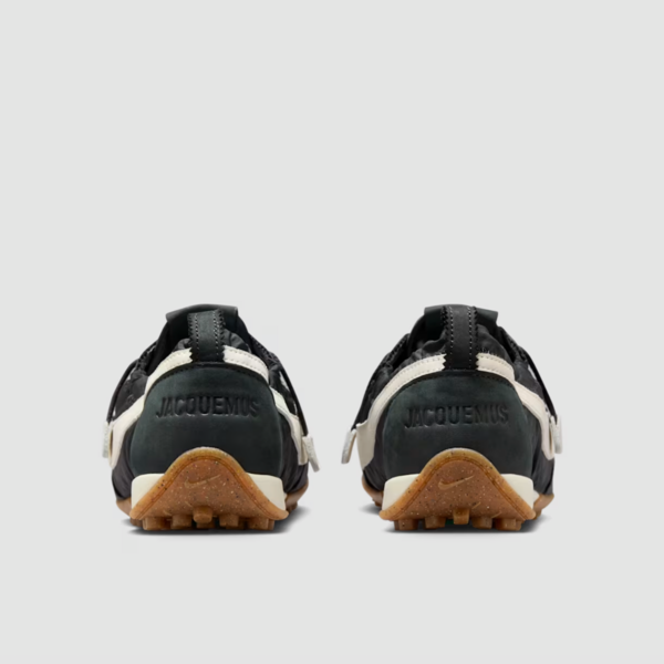 Jacquemus x Nike Moon Shoe "Off Noir" (W) (HV8547-001) Erscheinungsdatum