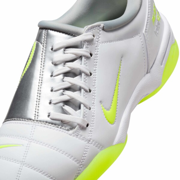 Palace x Nike Total 90 3 "White Silver Volt" (IM1381-100) Erscheinungsdatum