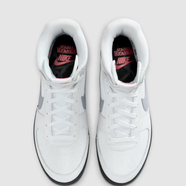 Stranger Things x Nike Field General High "Eleven" (W) (IM3875-100) Erscheinungsdatum Stranger Things x Nike Field General High "Eleven" (W) (IM3875-100) Erscheinungsdatum