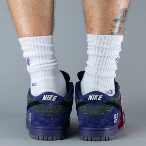 Supreme x Nike SB Dunk Low Ink Ink / Iron Grey - May 2025